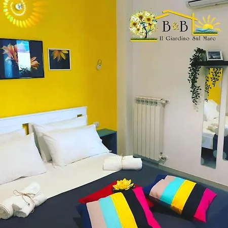 Il Giardino Sul Mare Couette-café 2*