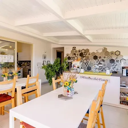Il Giardino Sul Mare Couette-café Briatico