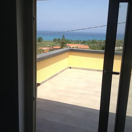 Il Giardino Sul Mare 3* ブリアーティコ