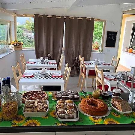 Il Giardino Sul Mare 3* 布里亚蒂科