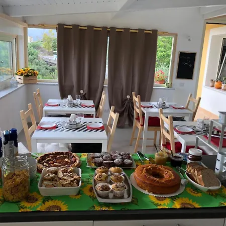 Alojamento de Acomodação e Pequeno-almoço Il Giardino Sul Mare 3*