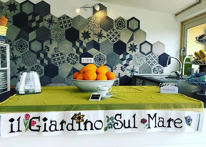 Il Giardino Sul Mare Alojamento de Acomodação e Pequeno-almoço Briatico