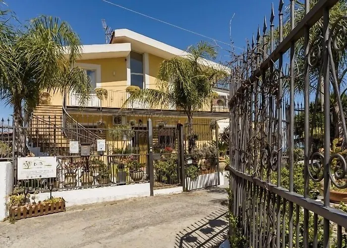 Il Giardino Sul Mare Alojamento de Acomodação e Pequeno-almoço Briatico