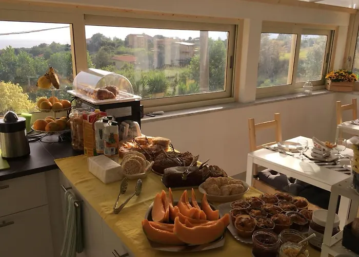 Alojamento de Acomodação e Pequeno-almoço Il Giardino Sul Mare 3*