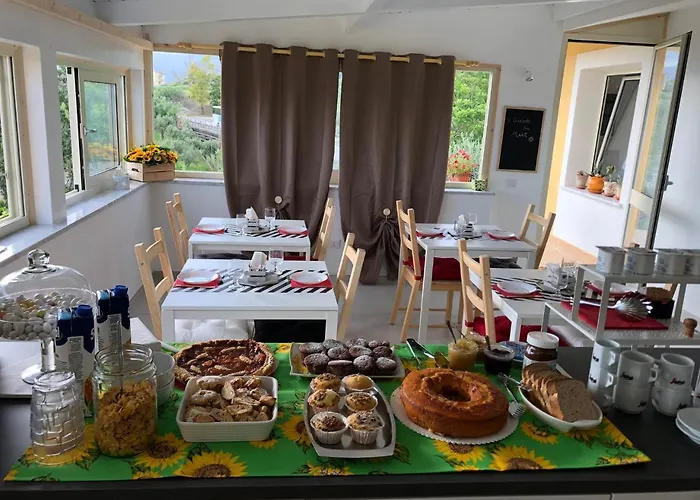 Alojamento de Acomodação e Pequeno-almoço Il Giardino Sul Mare 3*